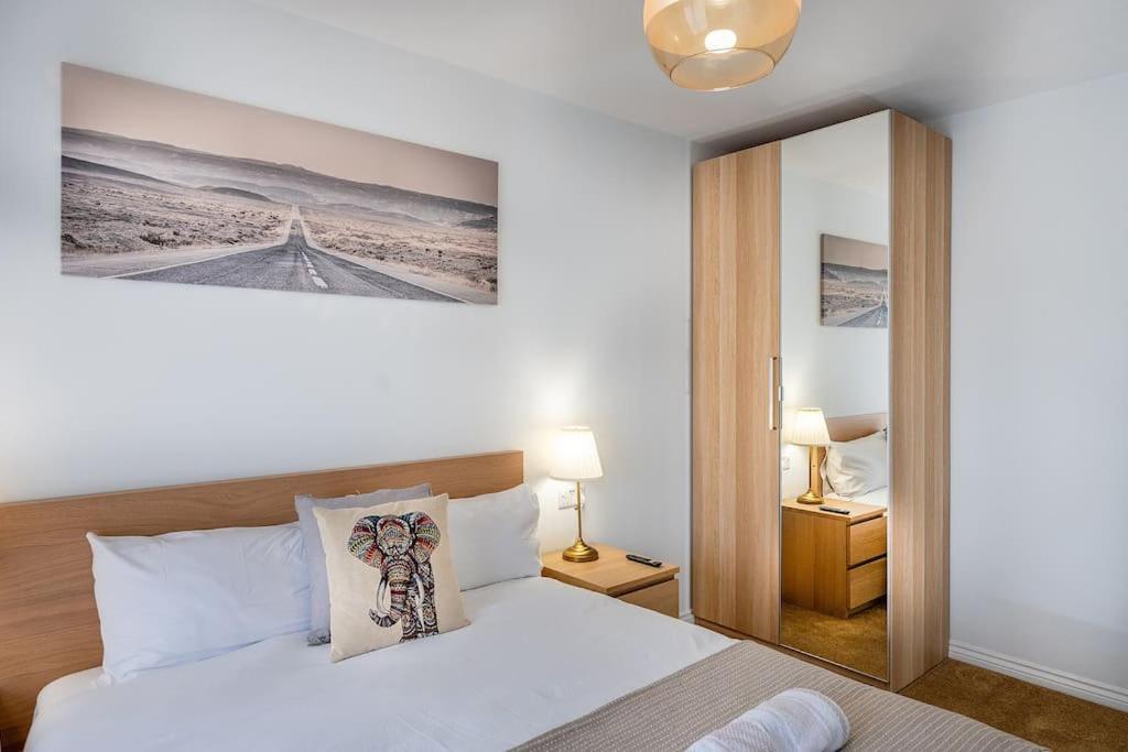 Reading 2-Bed Apartment & Parking Eksteriør bilde