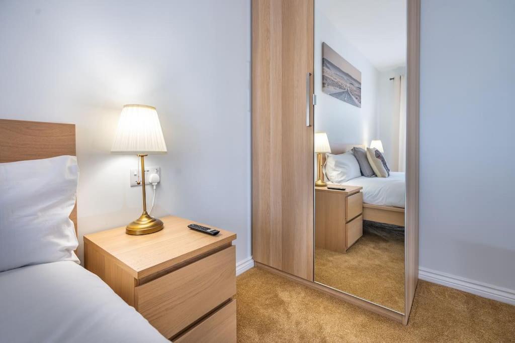 Reading 2-Bed Apartment & Parking Eksteriør bilde