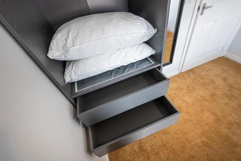 Reading 2-Bed Apartment & Parking Eksteriør bilde